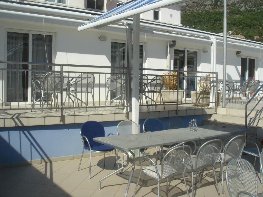 Aparthotel Pecic Gradac  Eksteriør bilde