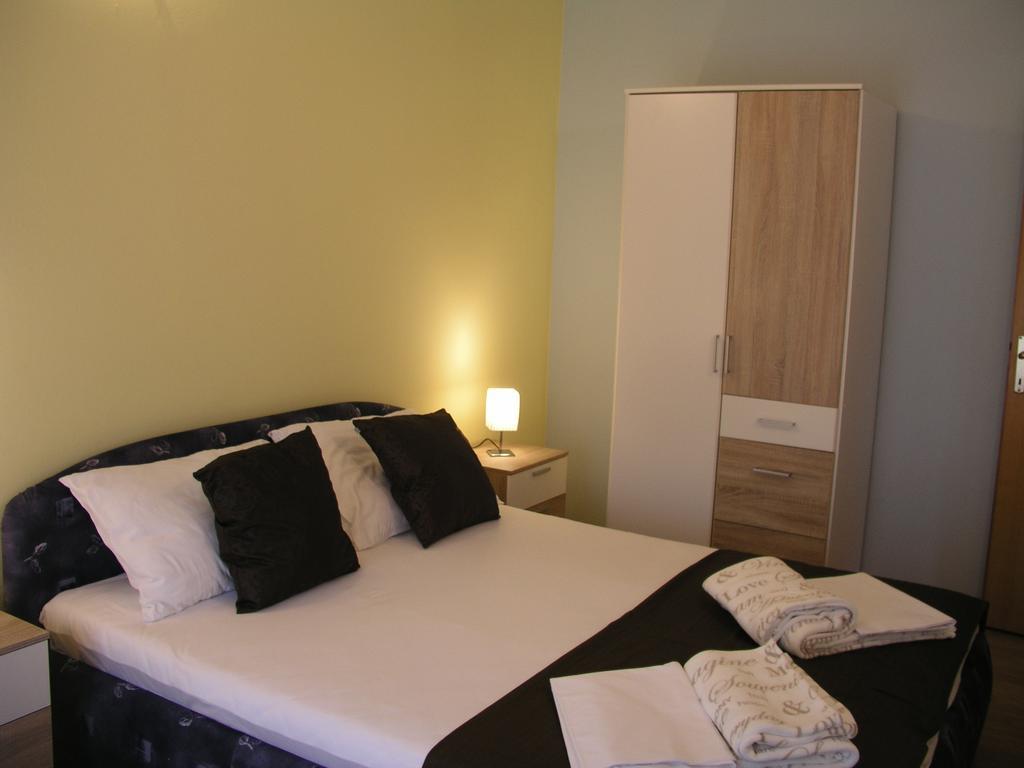Aparthotel Pecic Gradac  Eksteriør bilde