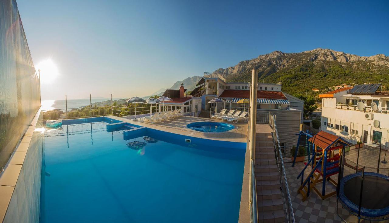 Aparthotel Pecic Gradac  Eksteriør bilde